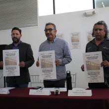 “Photographed left to right are Imfoculta Director; Nadir Altair Del Cid Gonzales, Confluencenter Director; Dr. Javier Duran, and Museo de Arte en Nogales; Guadalupe Serrano Quiñonez announcing a new call for artists under the Fronteridades Binational Art Grant.”